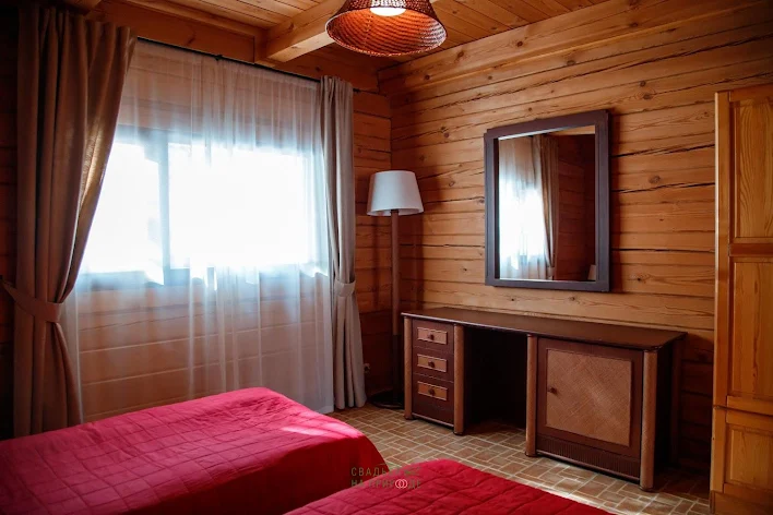 Фото №1 зала Альпийские дома «Центральный поселок» 