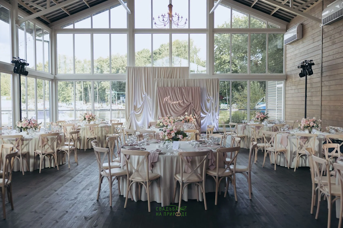 Фото №2 зала Стеклянная веранда