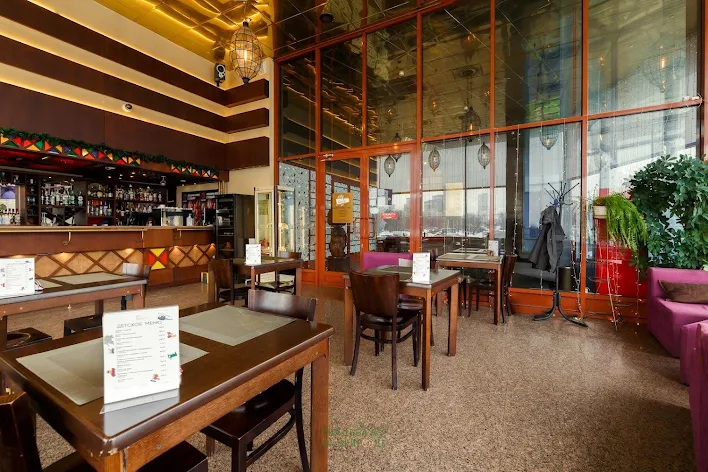 Фото №3 зала Кафе «Шум города» 