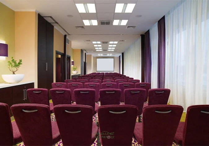 Фото №1 зала Зал «Чароит» 