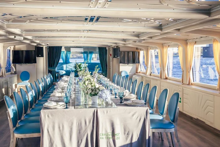 Фото №1 зала Палуба