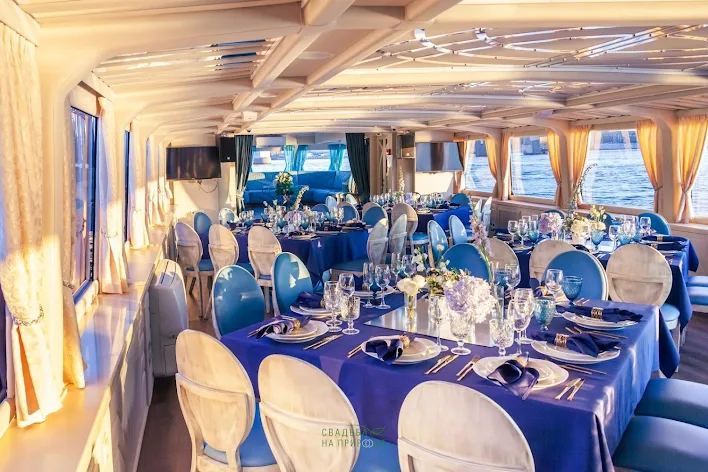 Фото №4 зала Палуба