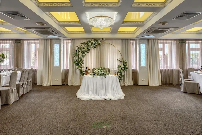 Фото №1 зала Ресторан «Бурлак» 