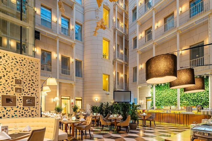 Фото №2 зала Атриум «Вино и вода» 