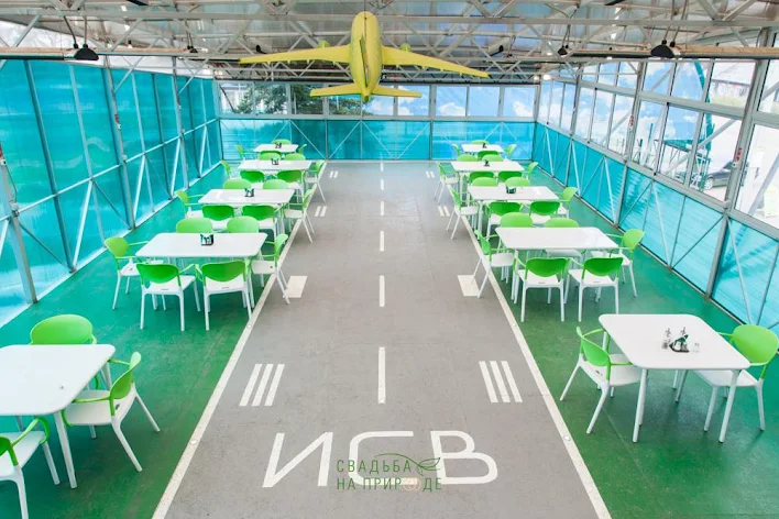 Фото №1 зала Летняя веранда «Взлетная полоса» 