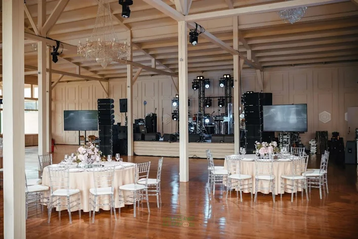 Фото №2 зала Павильон у воды