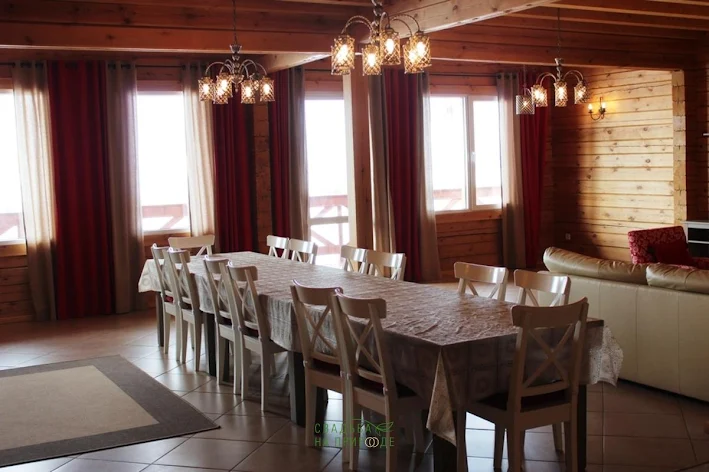 Фото №1 зала Альпийские дома «Прибрежный поселок» 