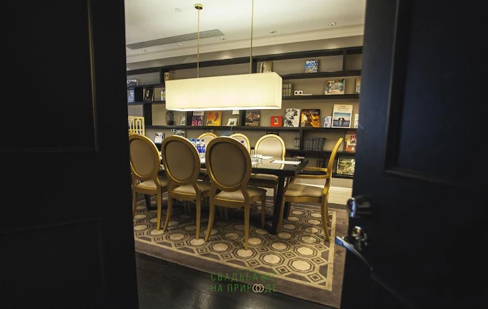 Фото №4 зала Лаунж-зал «Библиотека» 