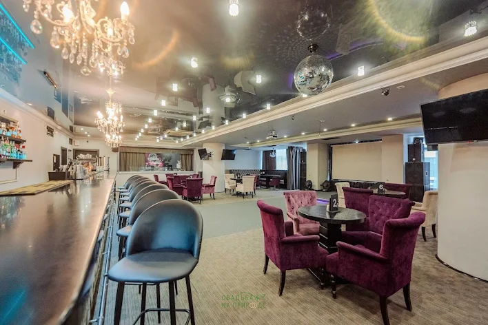 Фото №3 зала Караоке-бар elvis