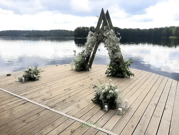 Фото №4 зала Беседка на воде