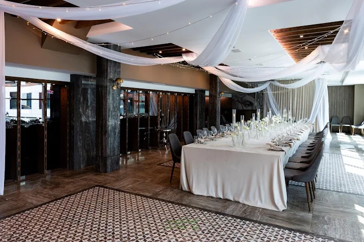 Фото №3 зала Ресторан avantage