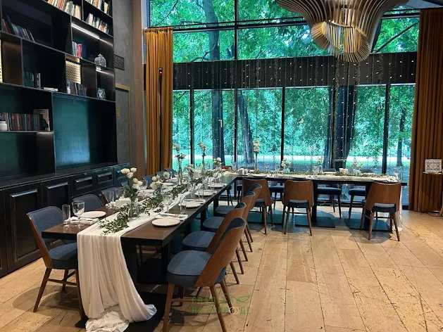 Фото №1 зала Зал «Библиотека» 