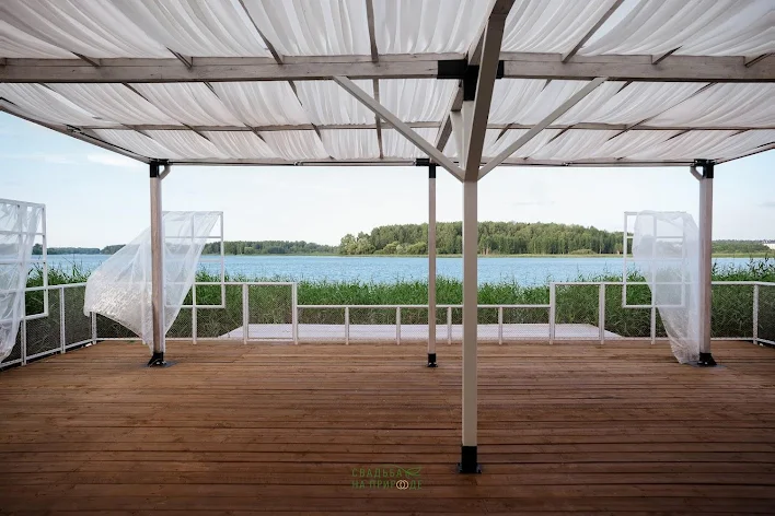 Фото №1 зала Веранда на воде