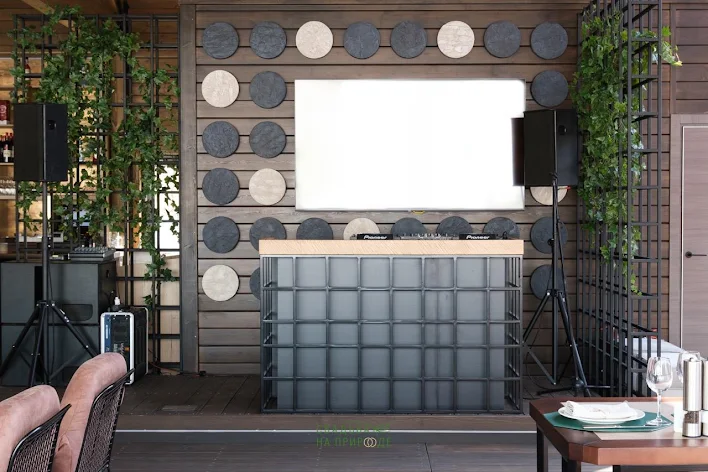 Фото №2 зала Новый летний ресторан шале