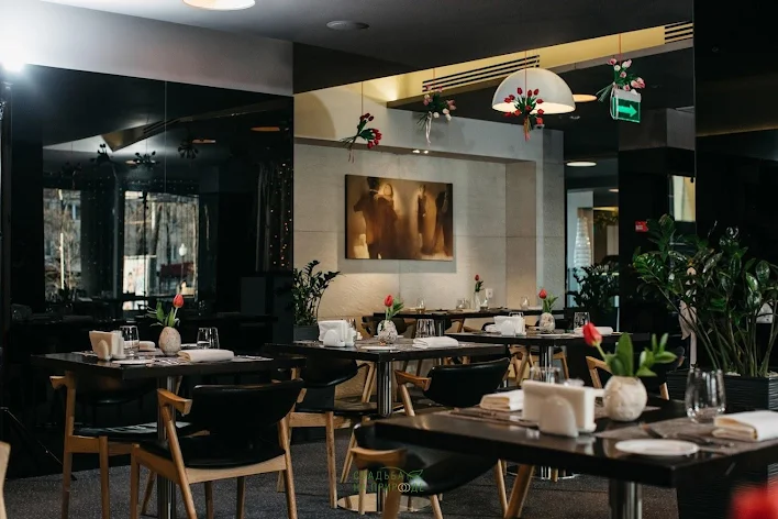 Фото №1 зала Ресторан monk