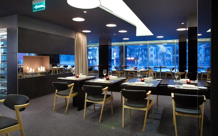 Фото №4 зала Ресторан monk