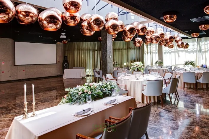 Фото №2 зала Ресторан meat&more