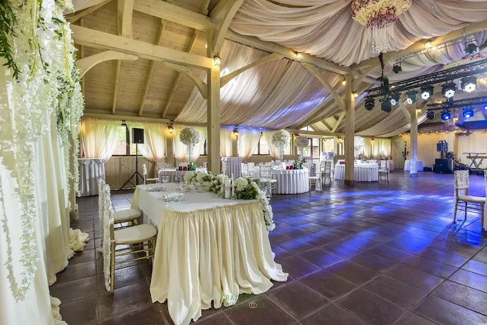 Фото №1 зала Шатер «Еловый» 