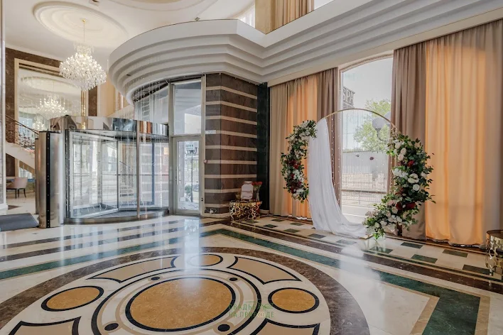 Фото №2 зала Ресторан «Эмеральд» 