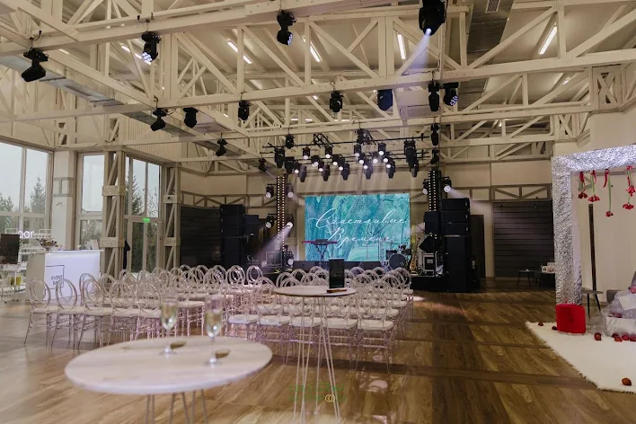 Фото №3 зала Велетный причал