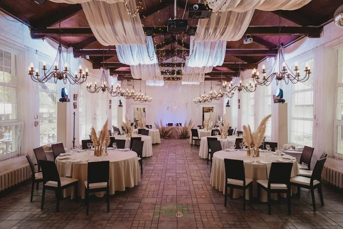 Фото №2 зала Ресторан