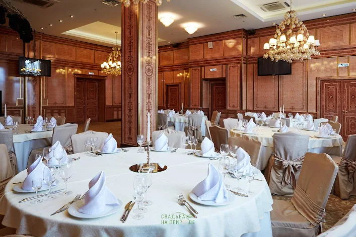 Фото №2 зала Банкетный зал «Азнавур» 