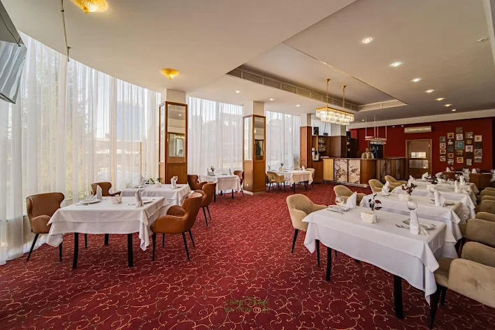 Фото №4 зала Ресторация