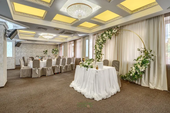 Фото №2 зала Ресторан «Бурлак» 