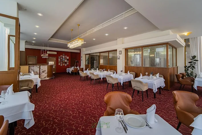 Фото №4 зала Ресторация